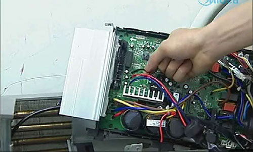 康定美的空调电话是多少